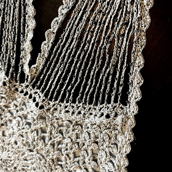 Ricki's Metallic Silver/Cream Lined Crocheted Halter Neck Style Top Size Small - Picture 7 of 16
